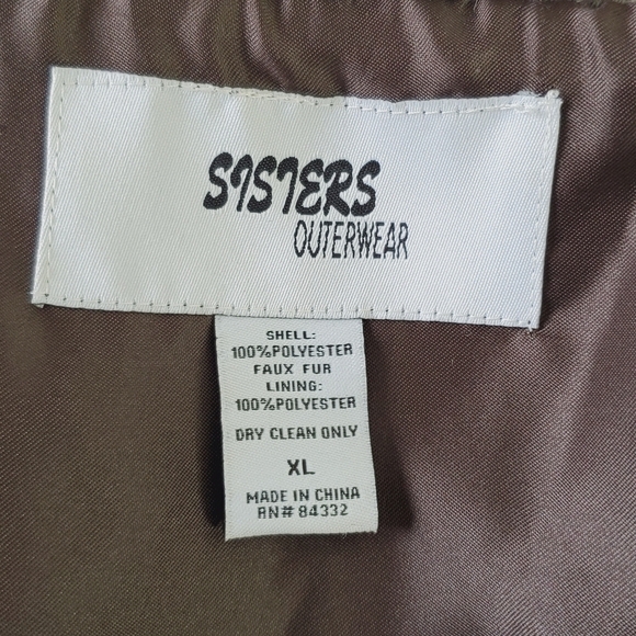 Sisters Outerwear Faux Fur Capelet XL Lined Cozy Jacket Opera Retro Old Money - Picture 10 of 12